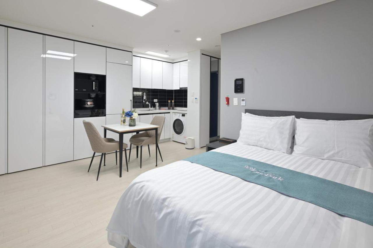 Bayone Park Apartment Yeosu Exterior photo
