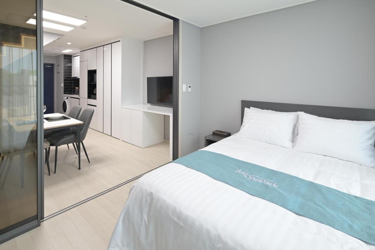 Bayone Park Apartment Yeosu Exterior photo
