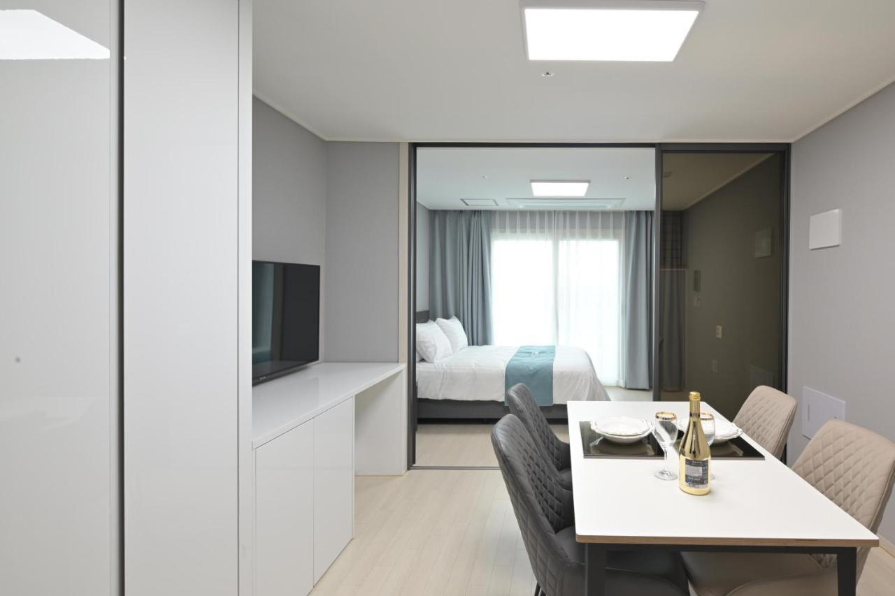 Bayone Park Apartment Yeosu Exterior photo